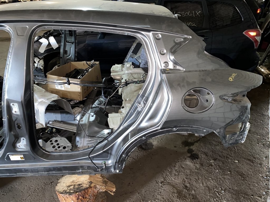 Четверть крыло задняя левая Infiniti QX30 17- (01) графит цвет KAD