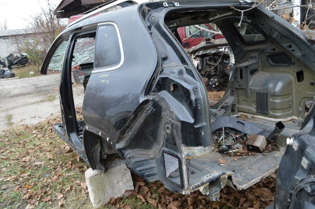Четверть крыло задняя левая Jeep Cherokee KL 14-черная,цвет PXR (01) БЕЗ ЗАКАТА — фото 2