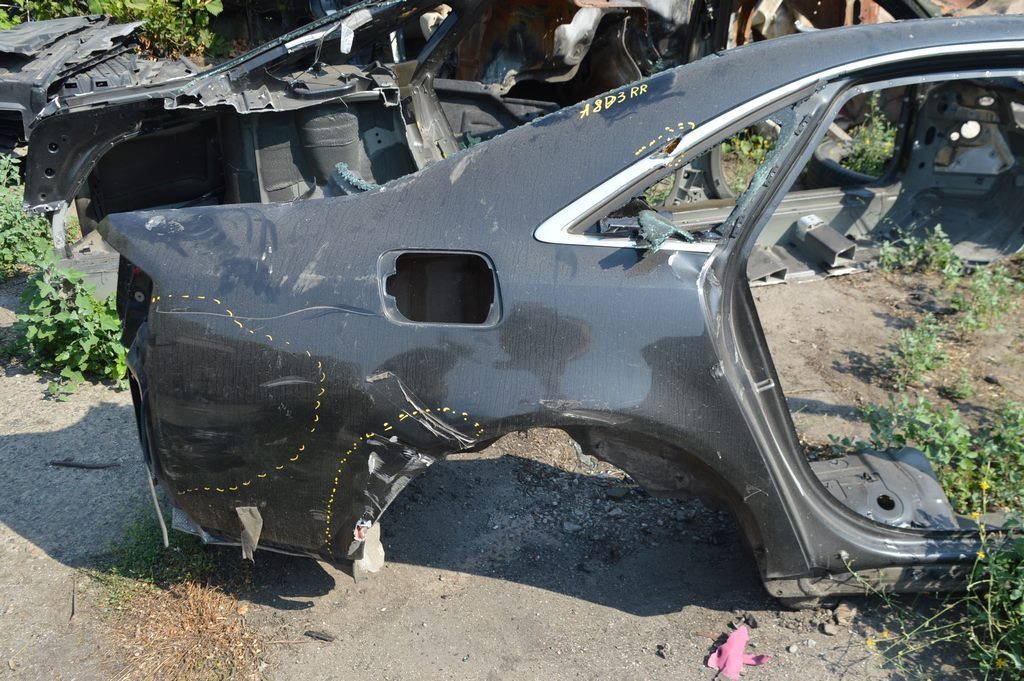 Четверть крыло задняя правая Audi A8 D3 03-09 синяя (01) замята