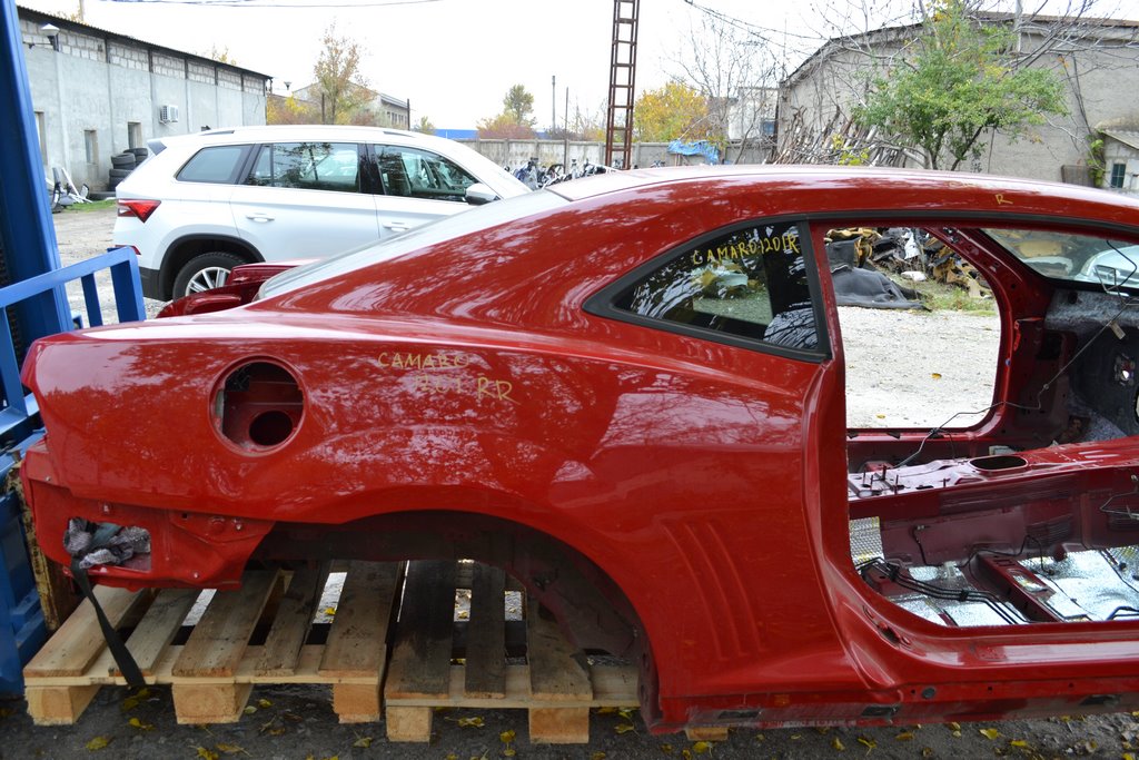 Четверть крыло задняя правая Chevrolet Camaro 10-15 (01) красная