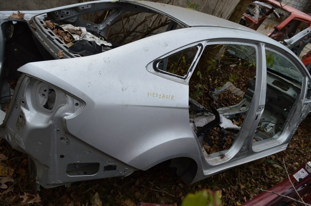 Четверть крыло задняя правая Ford Fiesta 11-19  серебро цвет ux (01) — фото 2