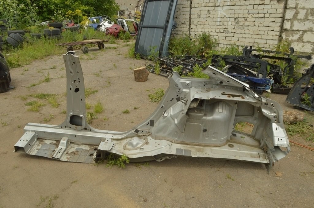 Четверть крыло задняя правая Ford Focus mk3 11-18 4d (01) серебро — фото 4
