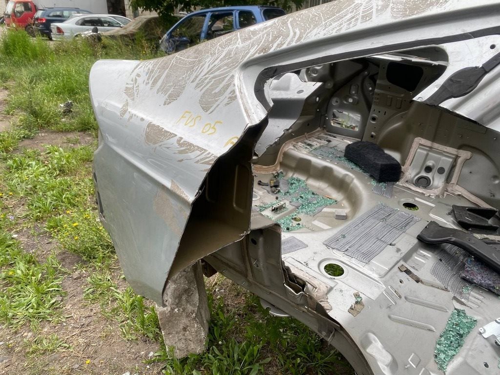Четверть крыло задняя правая Ford Fusion mk5 13-(05) серебро без заката