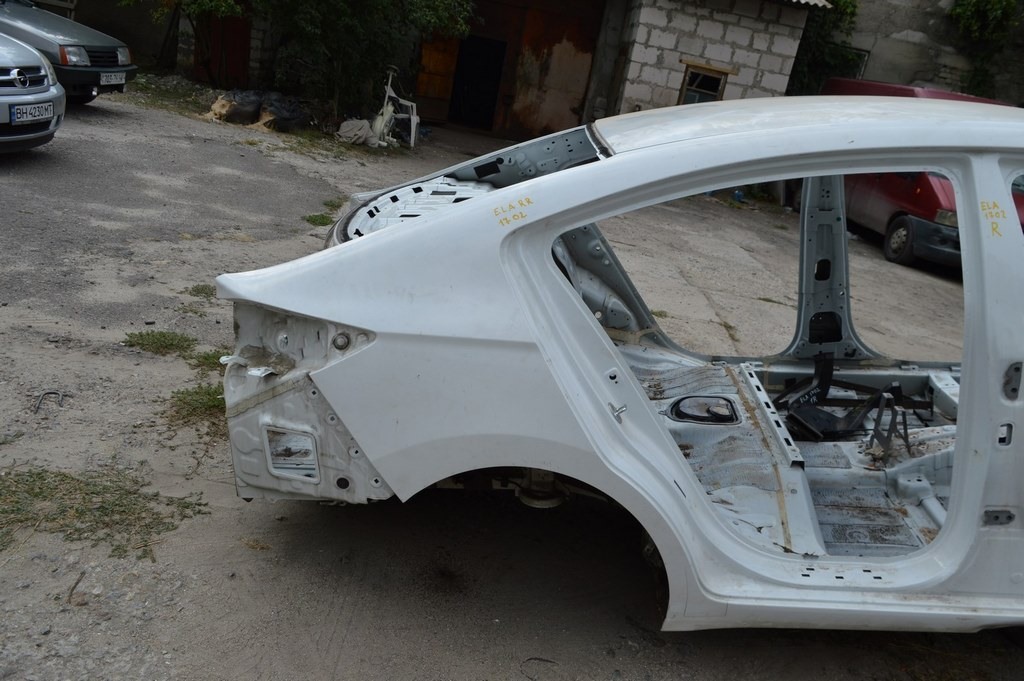 Четверть крыло задняя правая HYUNDAI ELANTRA AD 17-(02) белый перл