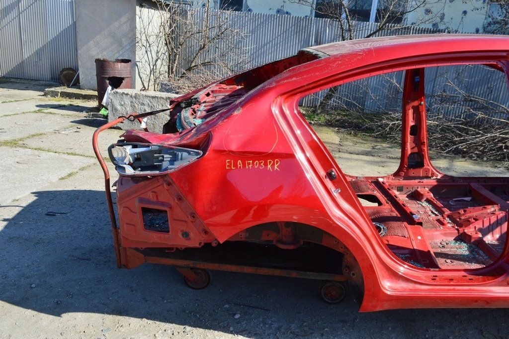 Четверть крыло задняя правая HYUNDAI ELANTRA AD 17- (03) красный цвет только закат