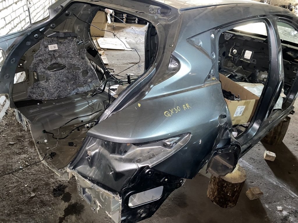 Четверть крыло задняя правая Infiniti QX30 17- (01) графит цвет KAD замята