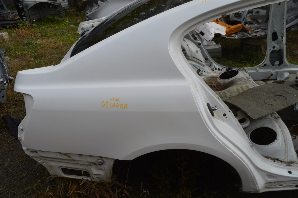 Четверть крыло задняя правая Lexus GS300 GS350 GS430 GS450h 06-11 (01) белая
