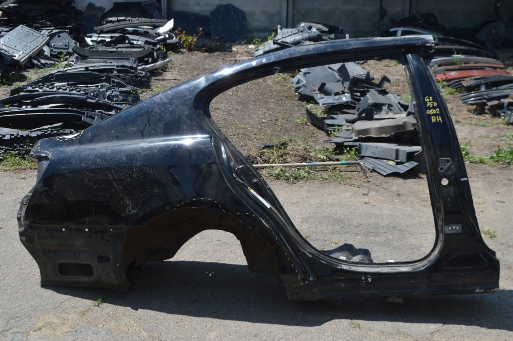 Четверть крыло задняя правая Lexus GS300 GS350 GS430 GS450h 06-11 (02) черная, примята