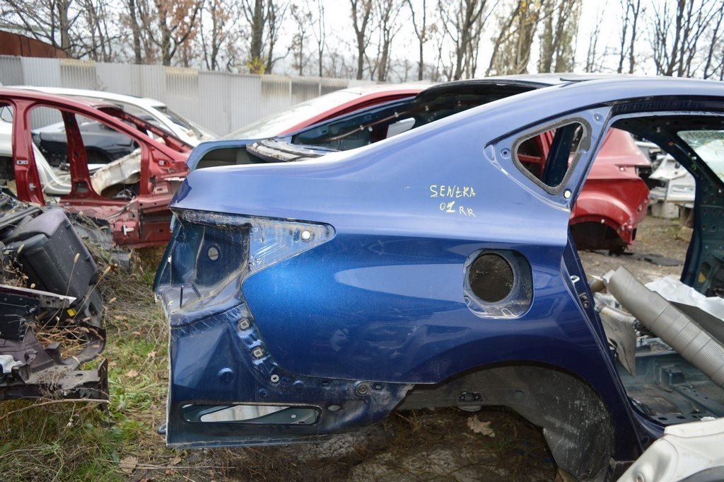 Четверть крыло задняя правая Nissan Sentra 15-19 синий цвет RAY (01)