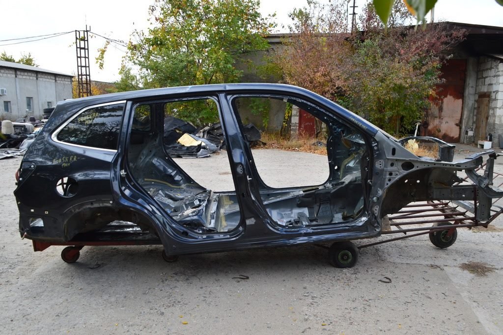 Стойка кузовная центральная правая Subaru Forester 19- SK (01) графит цвет 61K дефект