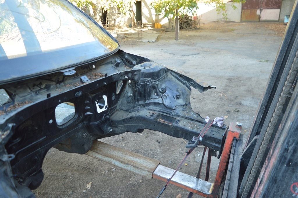 Четверть передняя левая Audi A3 8V 15-20 4d, 5d, на кузове, черная (01)