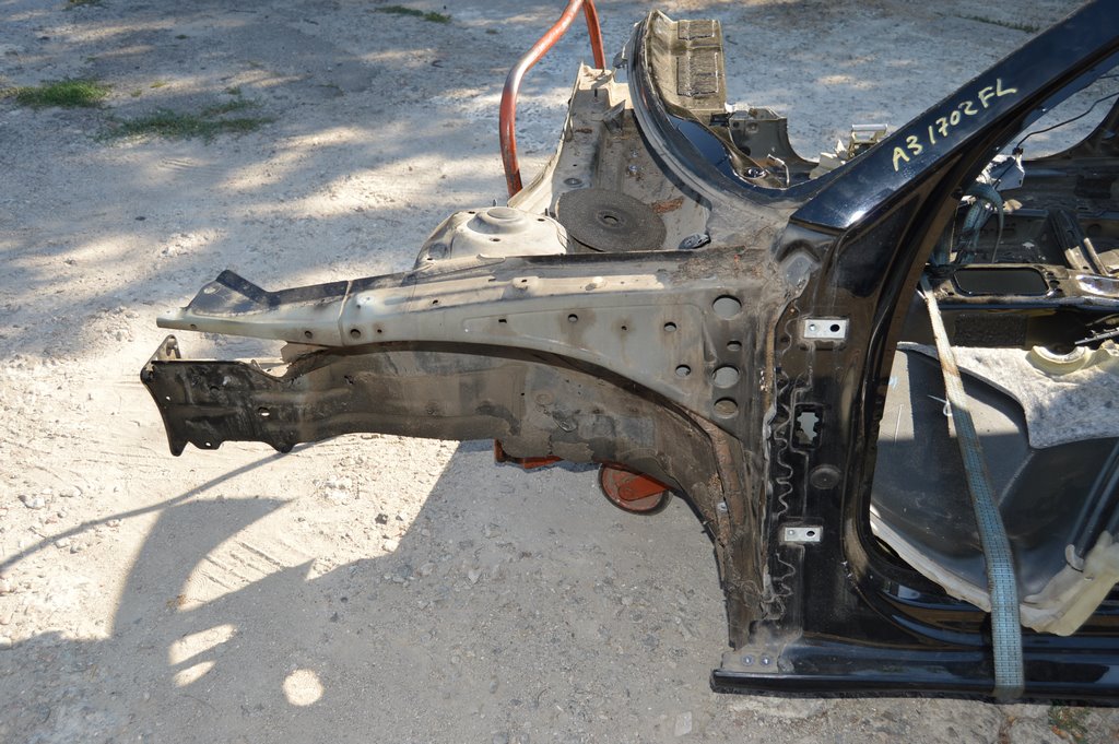 Четверть передняя левая Audi A3 8V 15-20 4d, 5d, на кузове, черная (02)