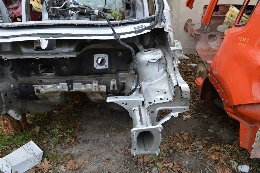 Четверть передняя левая Ford C-max MK2 13- (01) цвет UX — фото 2