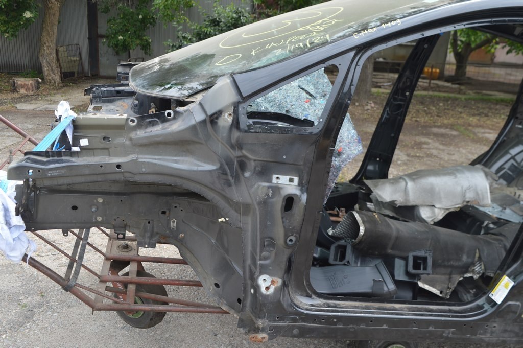 Четверть передняя левая Ford C-max MK2 13- (03)