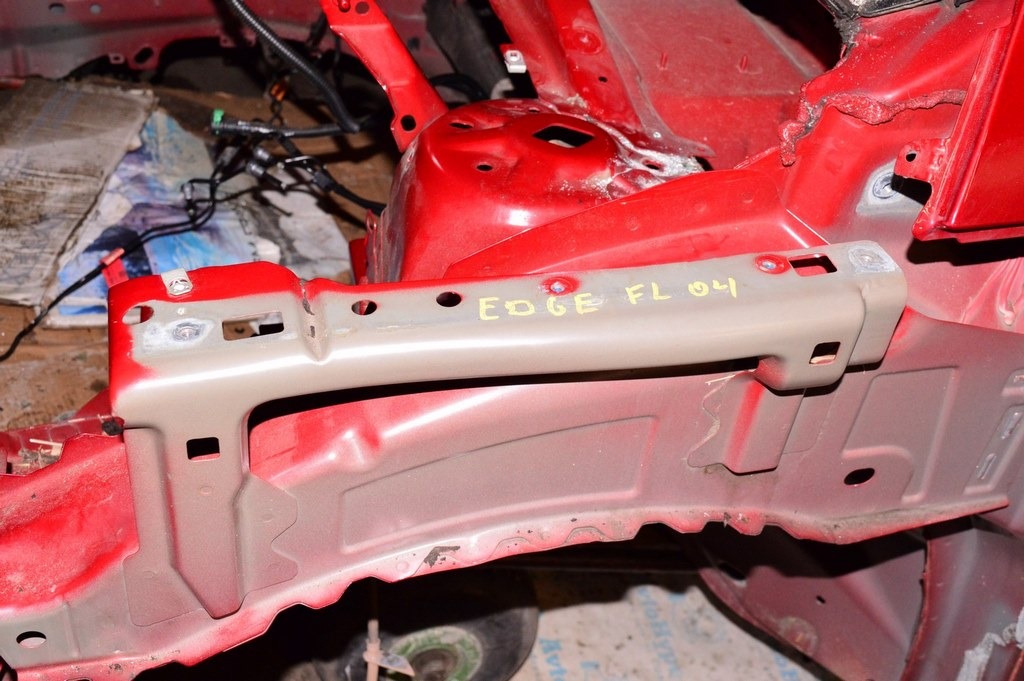 Четверть передняя левая Ford Edge 16-18 (04) красный цвет RR — фото 2