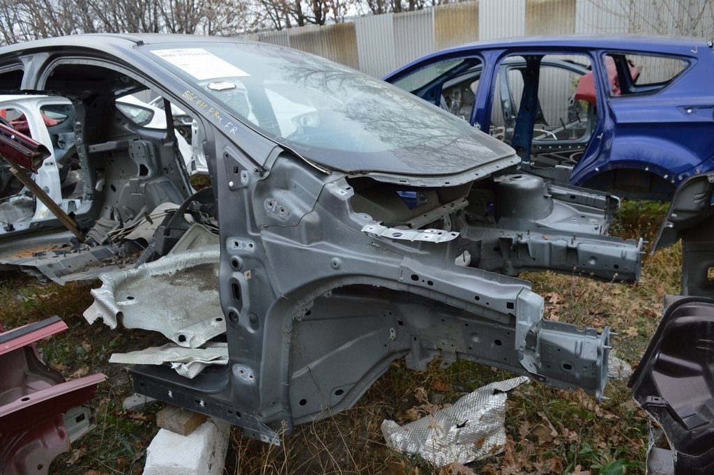 Четверть передняя левая Ford Escape MK3 13-16 дорест графит цвет UJ (04)