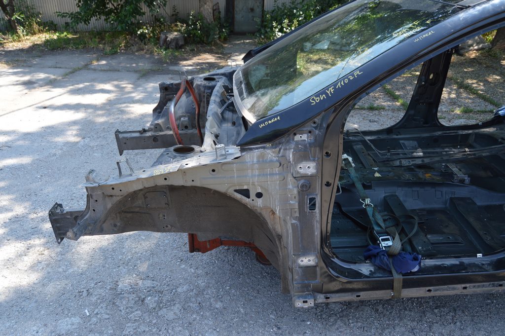 Четверть передняя левая Hyundai Sonata 11-15 (02) черная, шпакля
