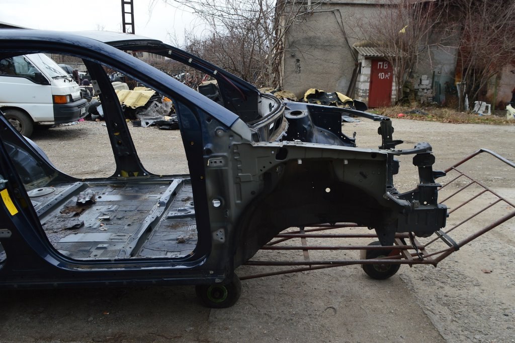 Четверть передняя левая Lexus RX300 RX330 RX350 RX400h 04-09 (01) синяя