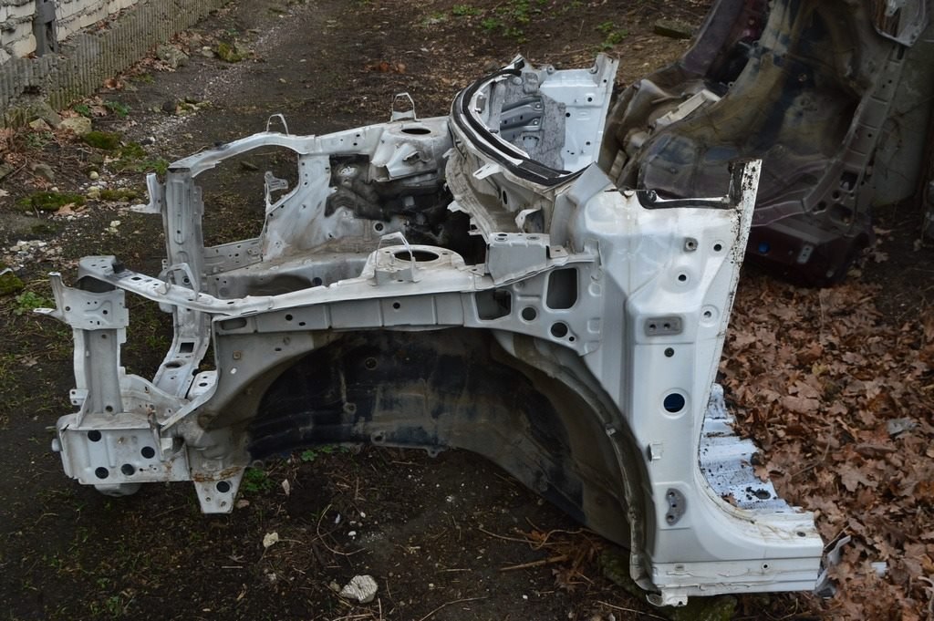 Четверть передняя левая Lexus RX350 RX450h 10-15 (01) белая отрезана