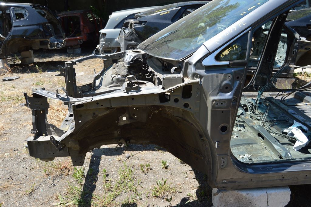 Четверть передняя левая Lexus RX350 RX450h 10-15 (03) графит