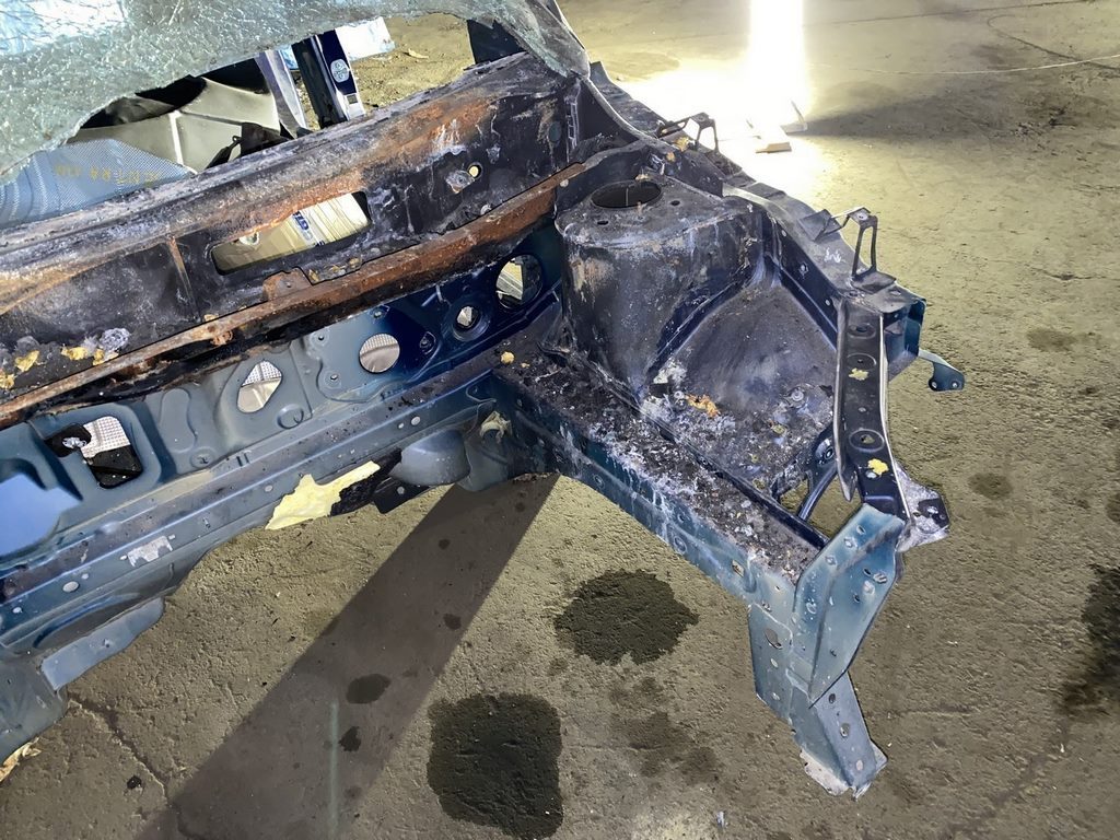 Четверть передняя левая Nissan Sentra 15-19 (01) синий цвет RAY — фото 2