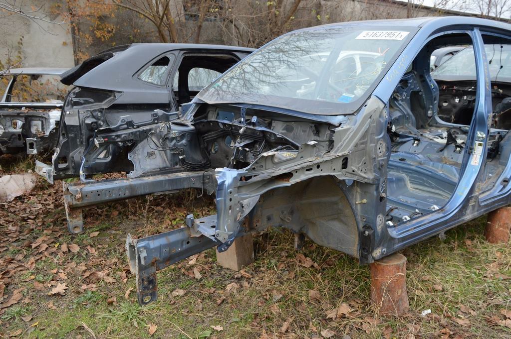 Четверть передняя левая Subaru Forester 14-18 SJ (04) синий цвет только стойка,без лонжерона