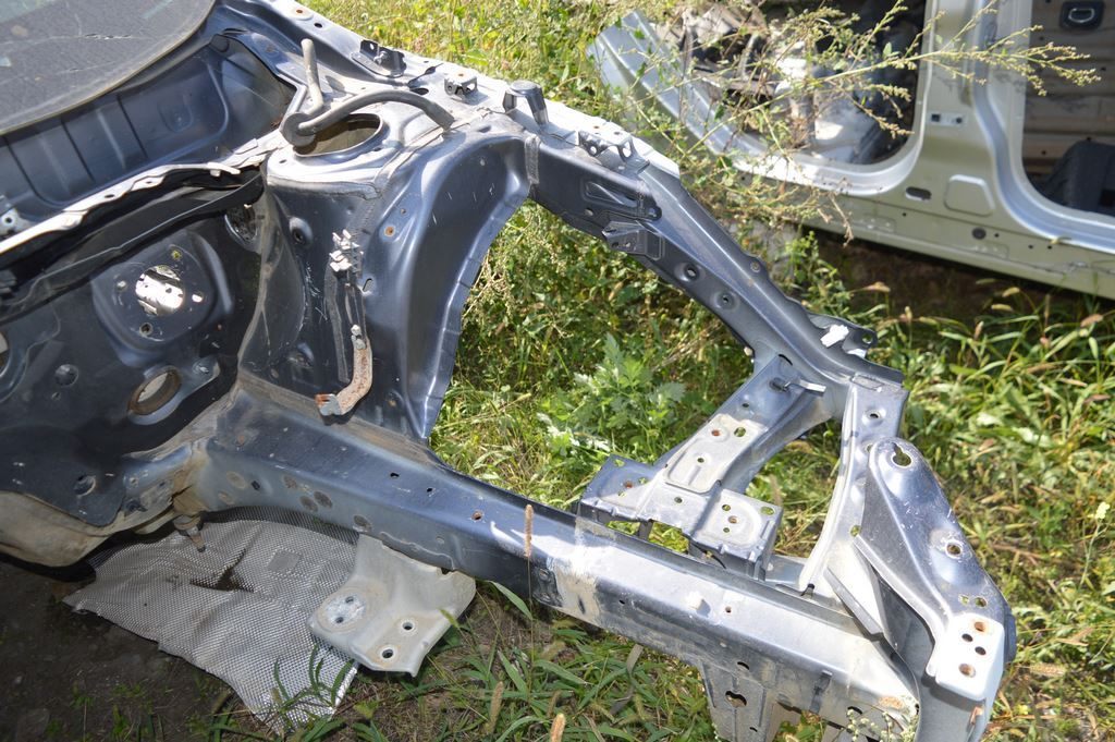 Четверть передняя левая Subaru Outback 15-19 (04)