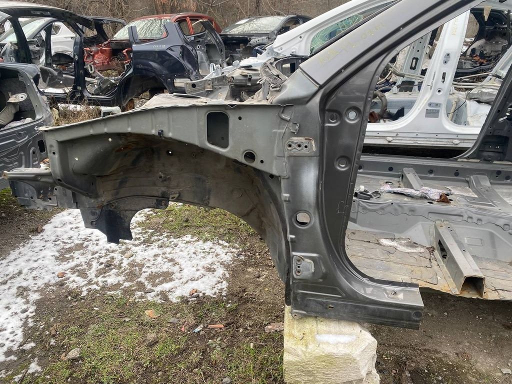Четверть передняя левая Toyota Avalon 05-12 графит (01) отрезана