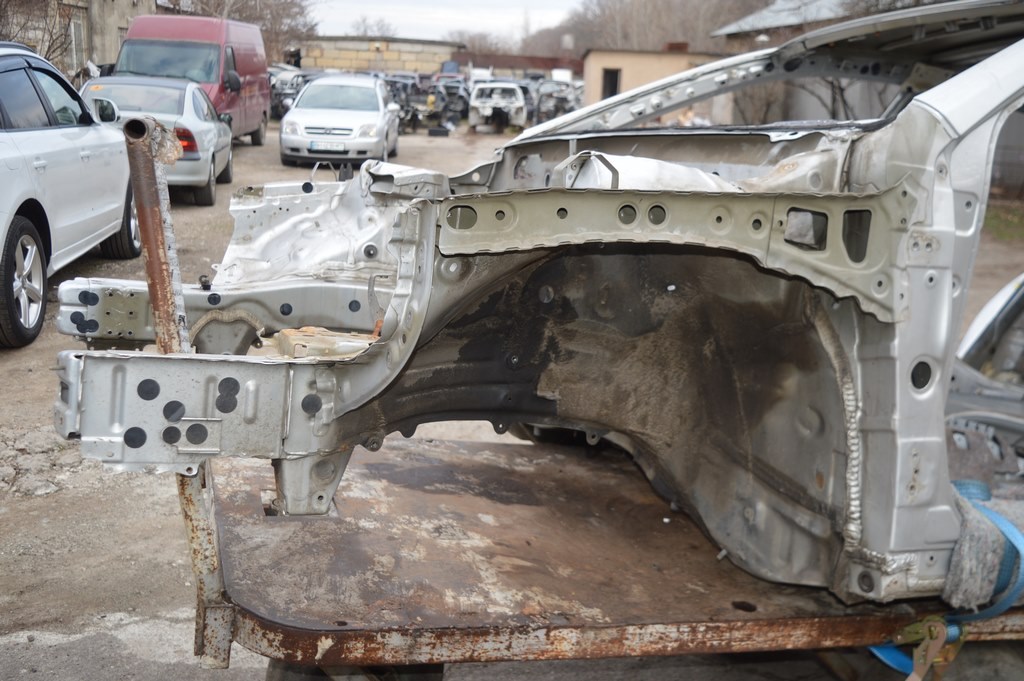 Четверть передняя левая Toyota Camry v50 12-14 серебро (03)