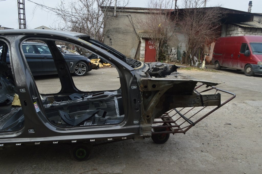 Четверть передняя правая Audi A6 C7 12-18 (01) на кузове — фото 2