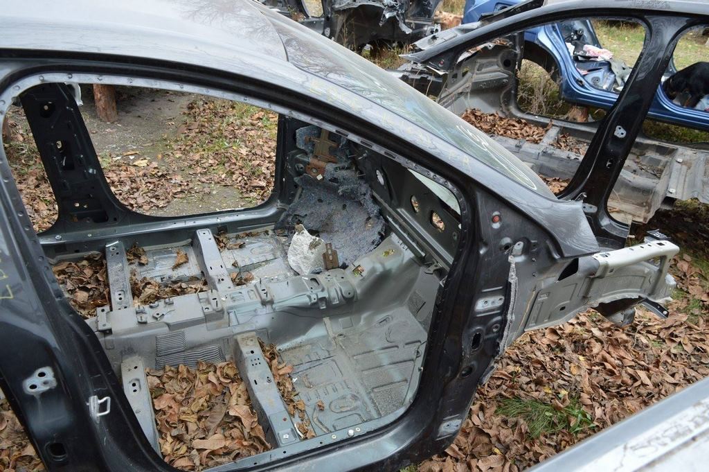 Четверть передняя правая Ford Edge 16-18 графит J7 (03)