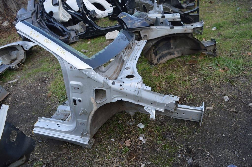 Четверть передняя правая HYUNDAI ELANTRA AD 17-(01) цвет Y8