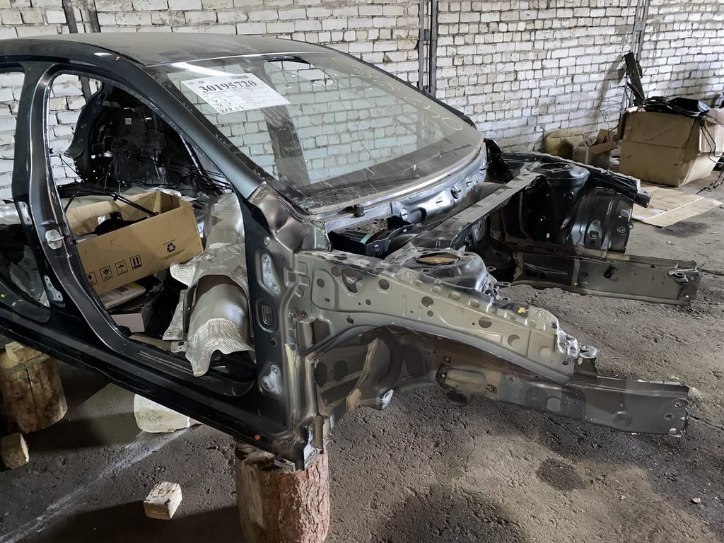 Четверть передняя правая Infiniti QX30 17- (01) графит цвет KAD поведен лонжерон