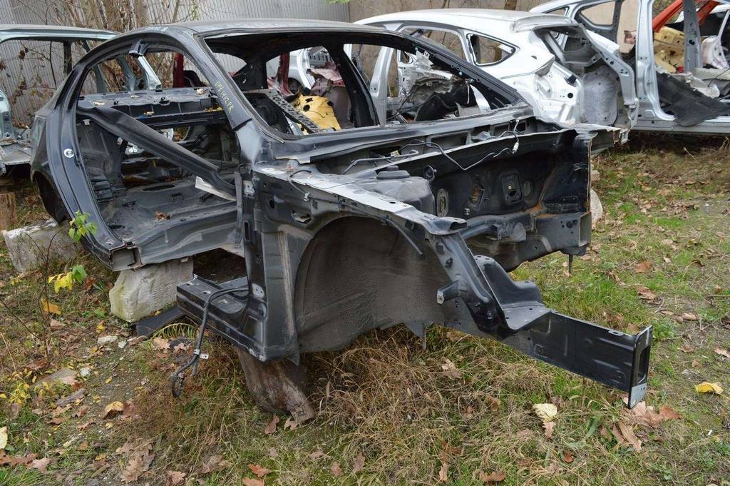 Четверть передняя правая Kia Optima 11-15 черная,цвет EB (02)