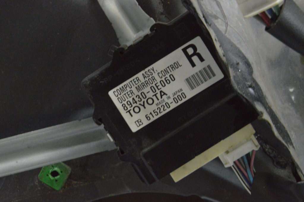 Computer assy, outer mirror control правый Lexus RX350 RX450h 10-15 (03)