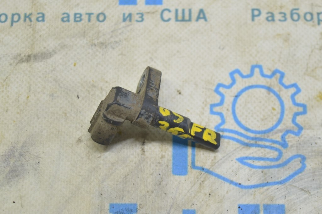 Датчик ABS передний правый Lexus GS300 GS350 GS430 06-11 awd