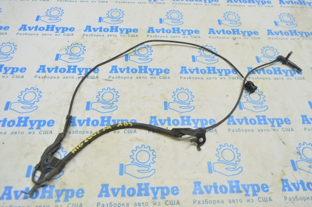 Датчик ABS передний правый Toyota Highlander 20-