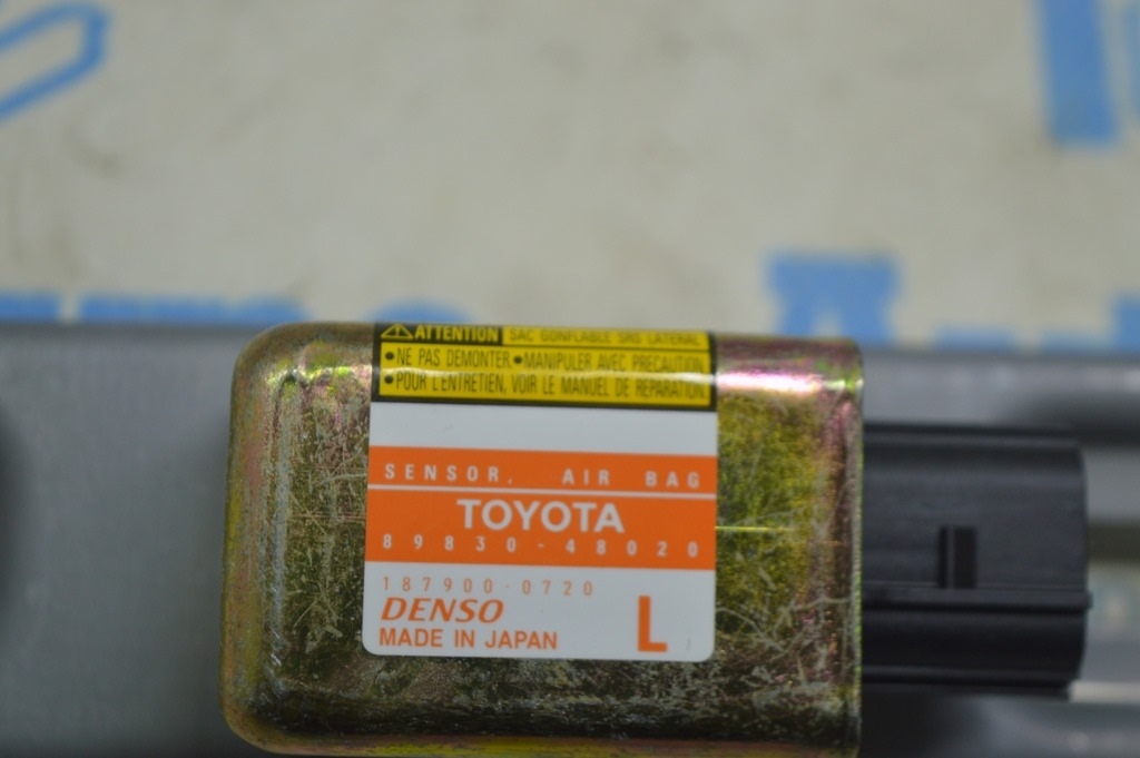 Датчик боковой подушки безопасности левый Lexus RX300 RX330 RX350 RX400h 04-09 — фото 2