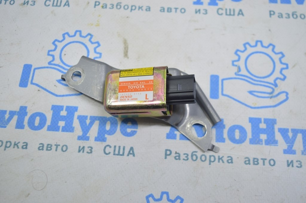 Датчик боковой подушки безопасности левый Lexus RX300 RX330 RX350 RX400h 04-09