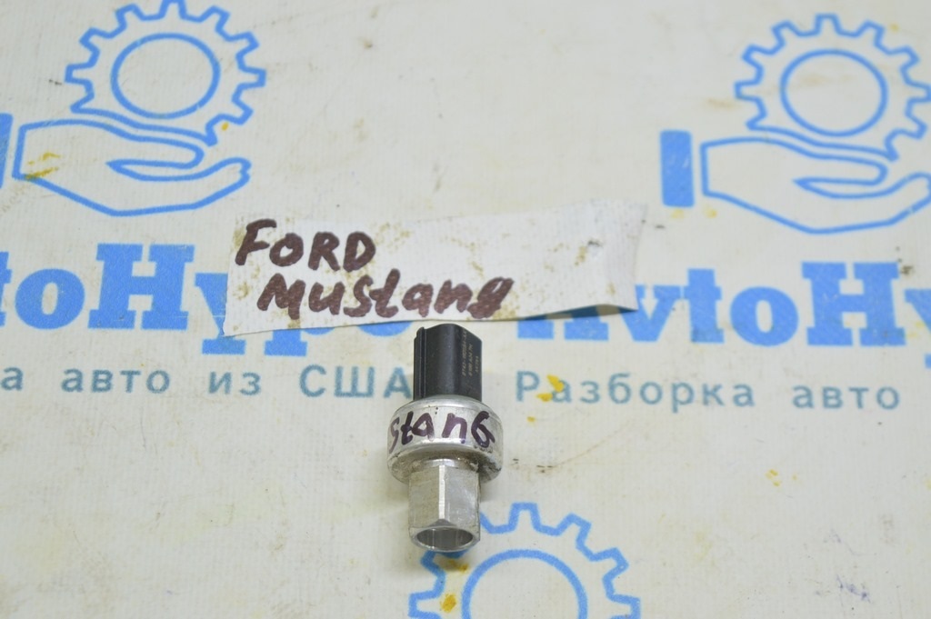 Датчик давления кондиционера Ford Mustang mk6 15-