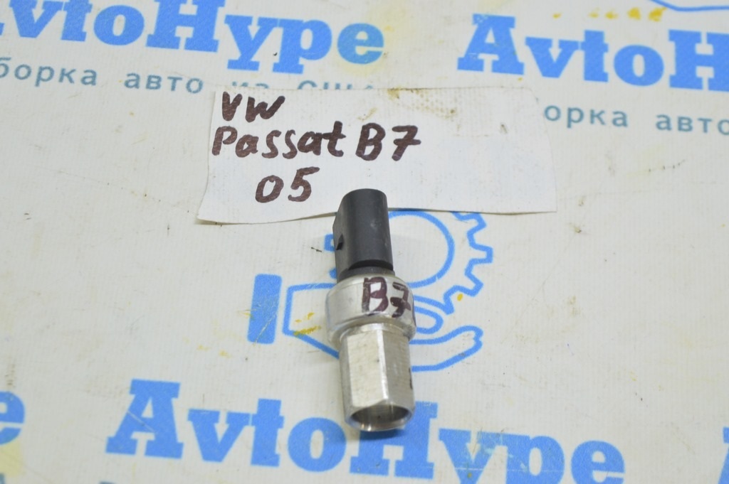 Датчик давления кондиционера VW Passat b7 USA