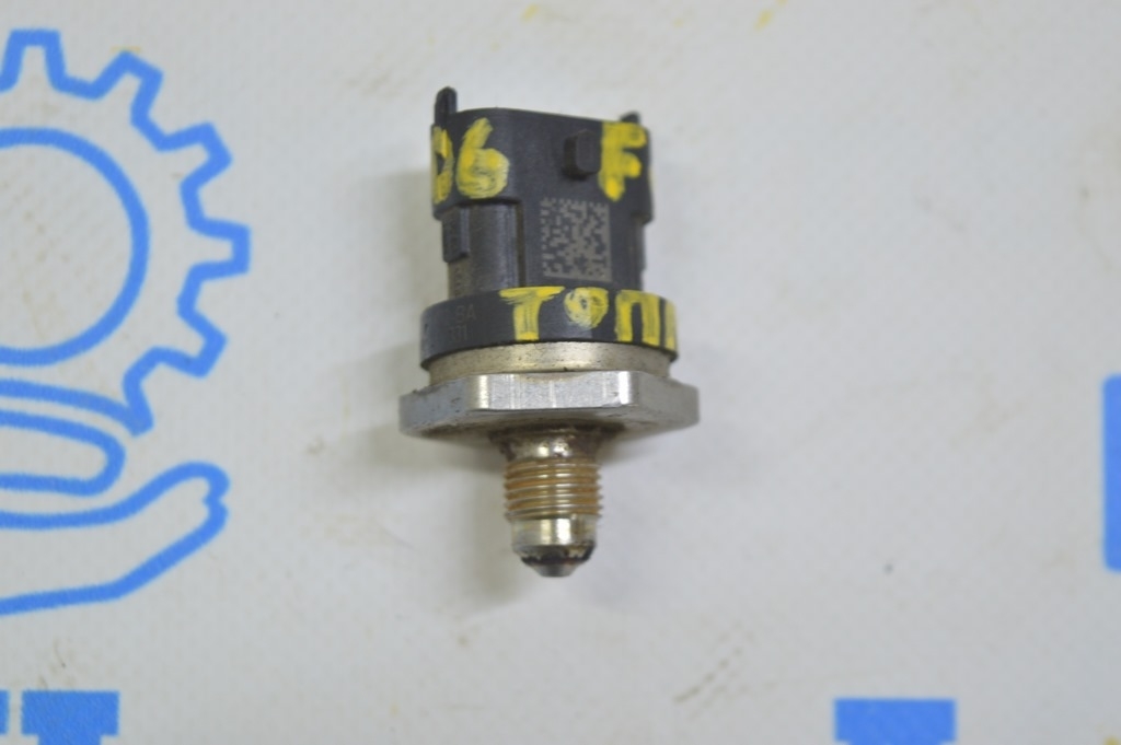 Датчик давления топлива Ford Fusion mk5 13-20 2.0T на рейке