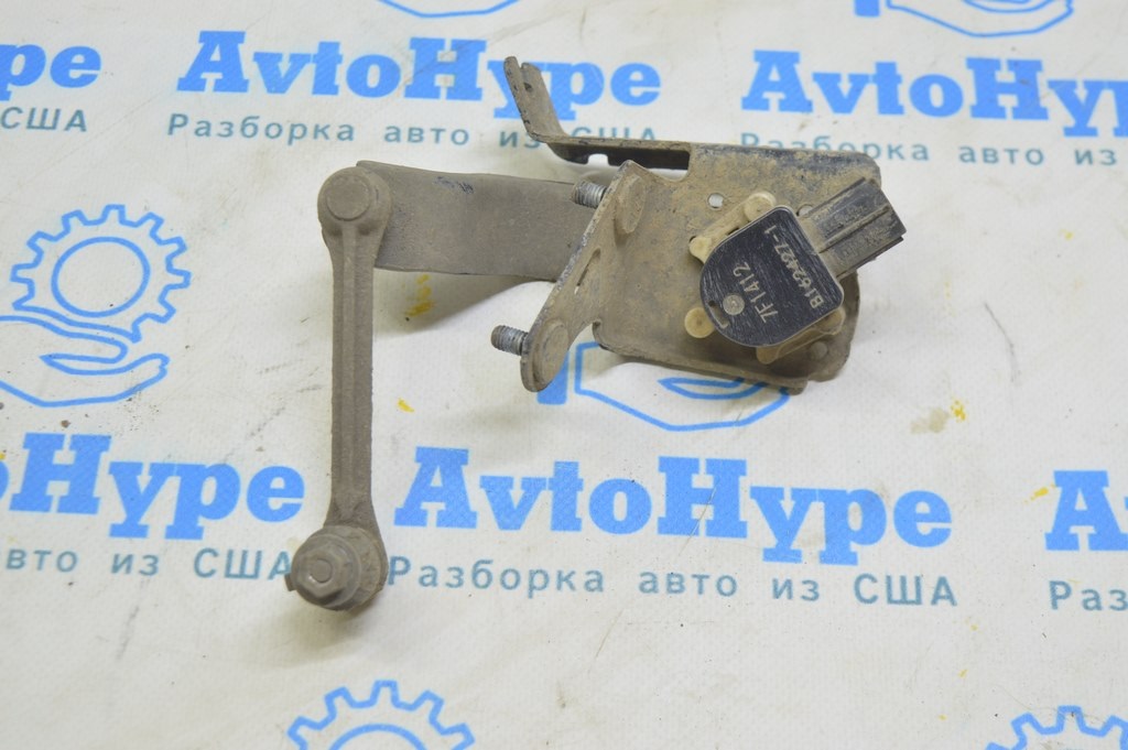 Датчик наклона кузова Lexus RX350 RX450h 16-22 с тяжкой (02)