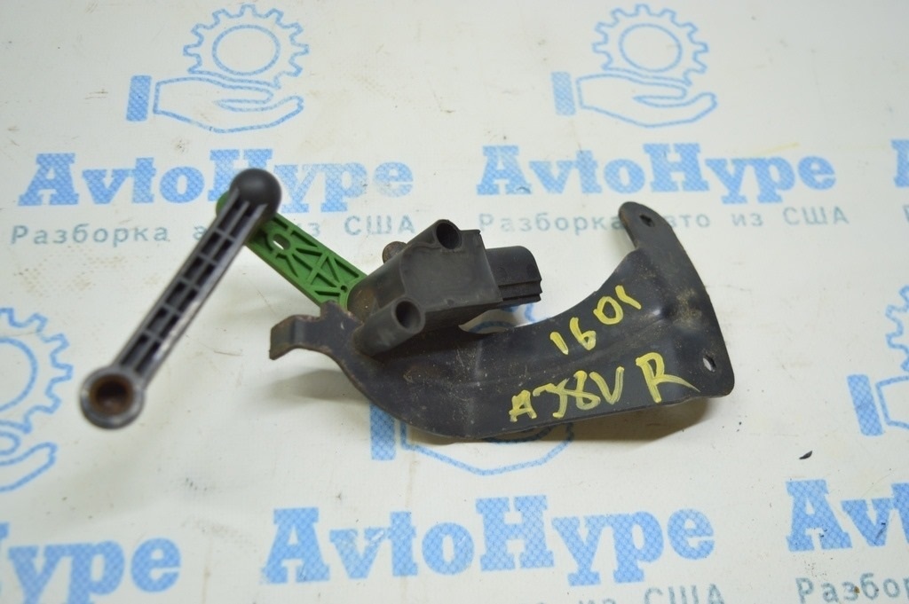 Датчик наклона кузова задний правый Audi A3 8V 15-20 awd (01)