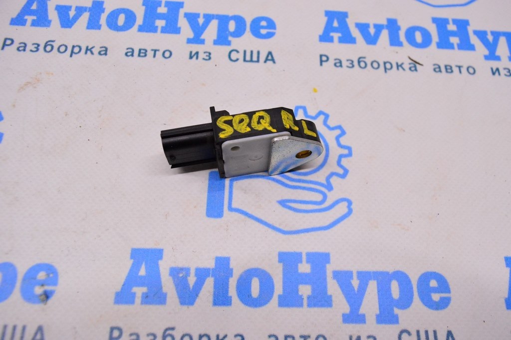 Датчик подушки безопасности дверь лев Toyota Sequoia 2008-2022 (01)