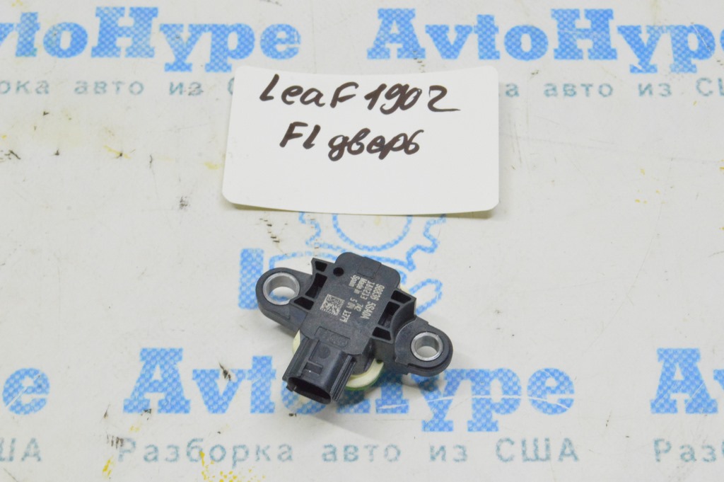 Датчик подушки безопасности дверь левый Nissan Leaf 18-19