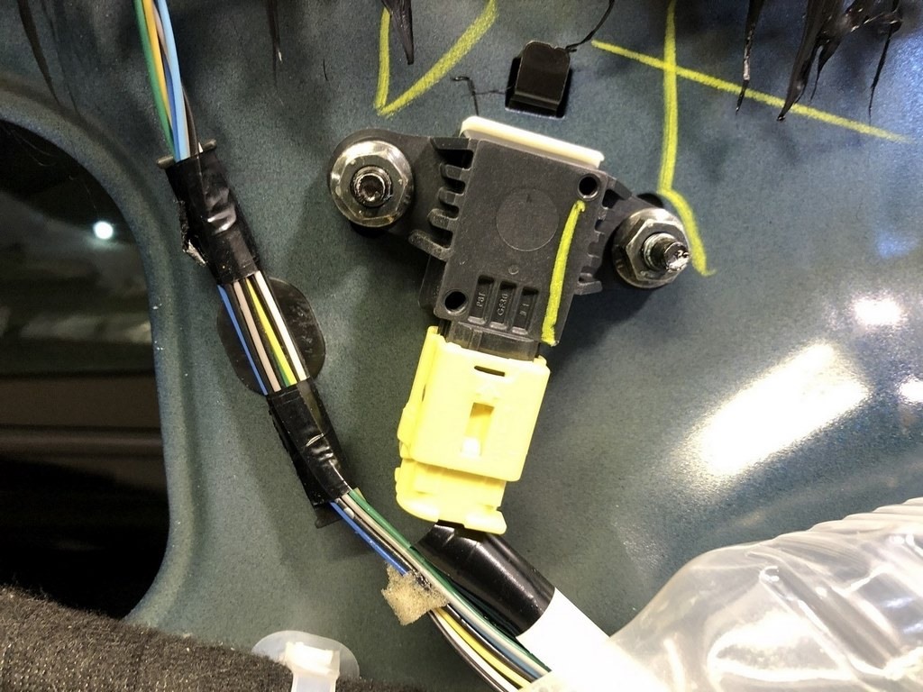 Датчик подушки безопасности дверь прав Nissan Sentra 13-19