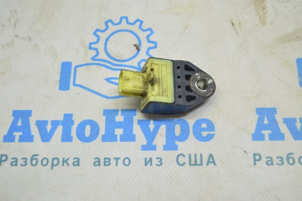 Датчик подушки безопасности перед лев Toyota Camry v50 12-14 usa\euro