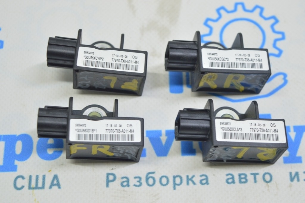 Датчик подушки безопасности задний левый Honda Clarity 18-21 usa 77970-TX6-A01