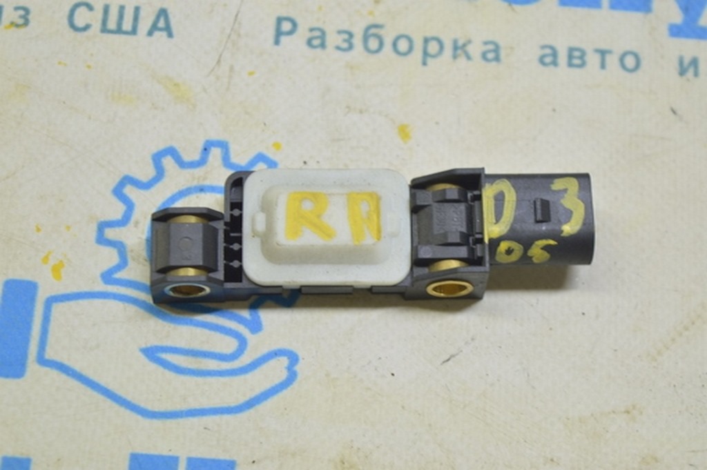 Датчик подушки безопасности задний прав Audi A8 D3 03-09